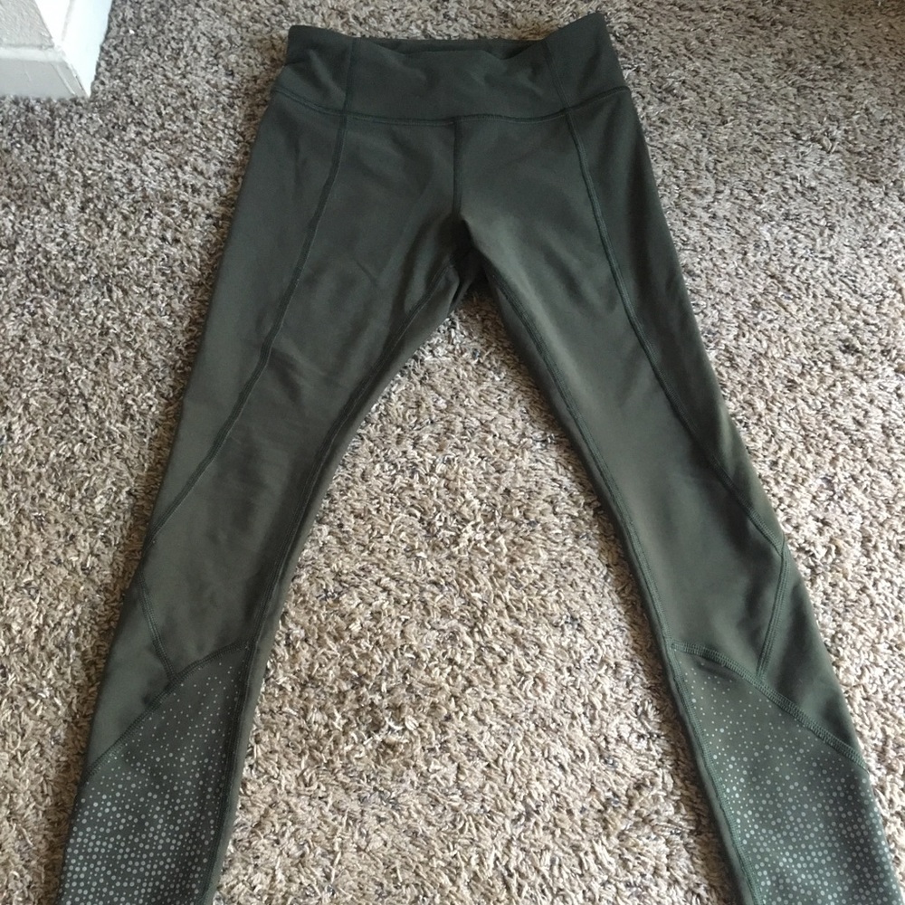 ❌SOLD❌ GREEN LULULEMON 7/8 PANT